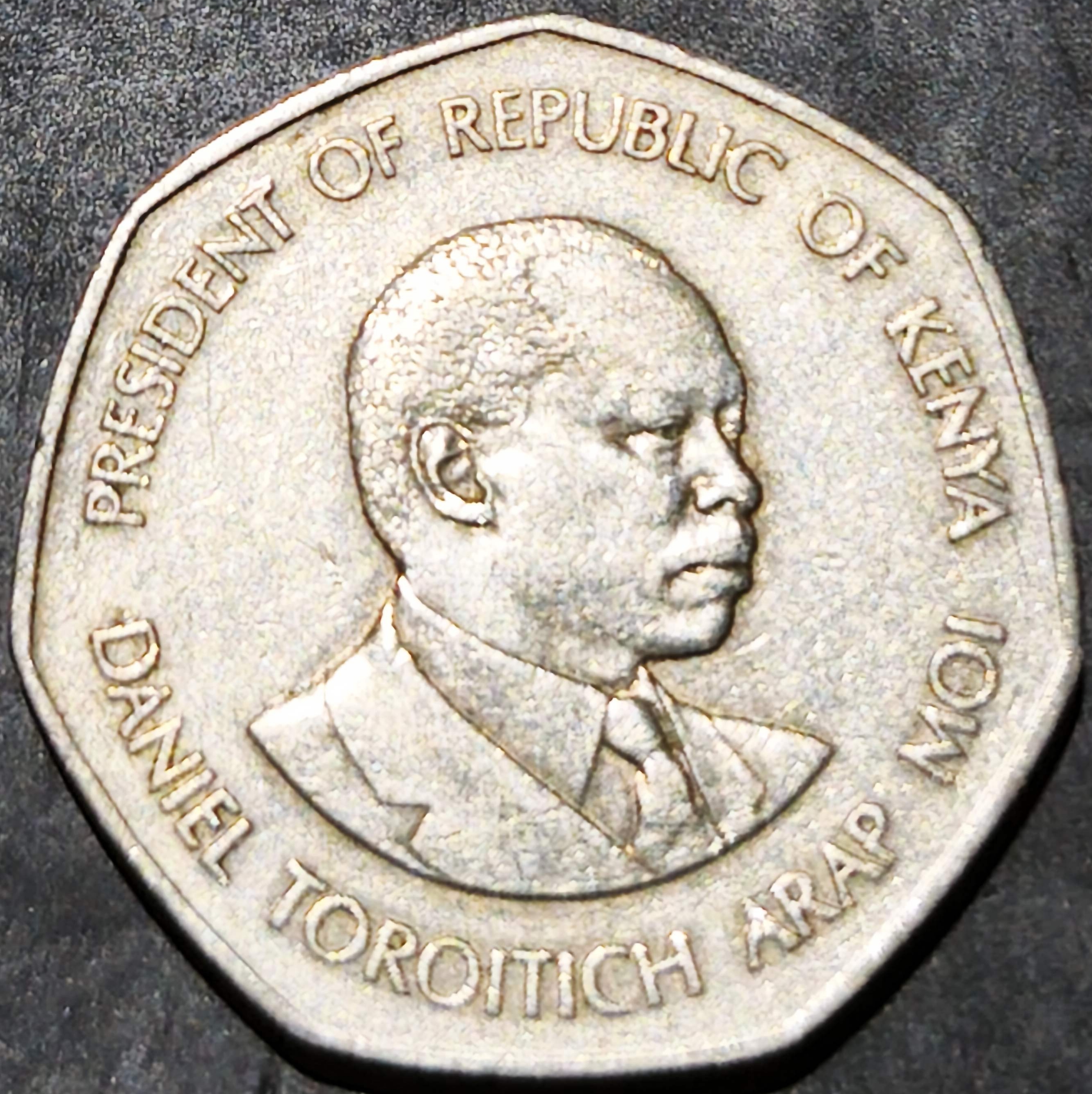 Kenya 5 Shillings 1985